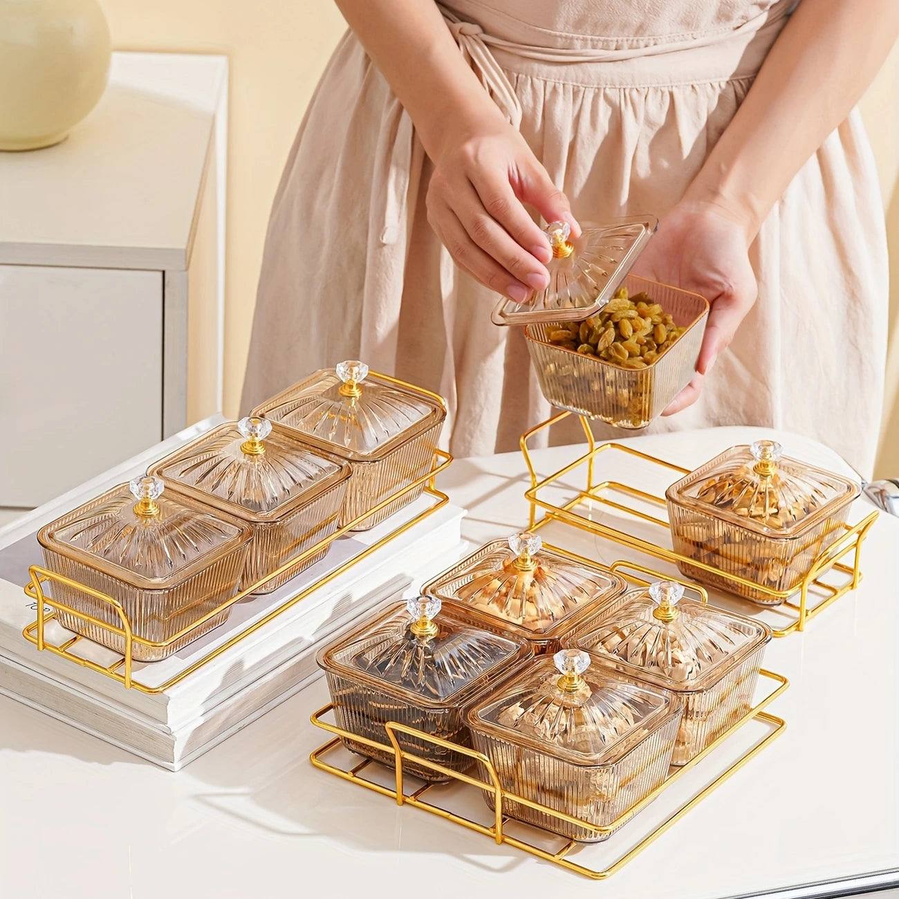 Luxurious Amber Golden-Trimmed Snack Serving Set - 30.48cm Plastic Dried Fruit & Nut Bowls for Weddings, Birthdays, Graduations, and Festivals, Beaded Decorations, Small Food Dishes