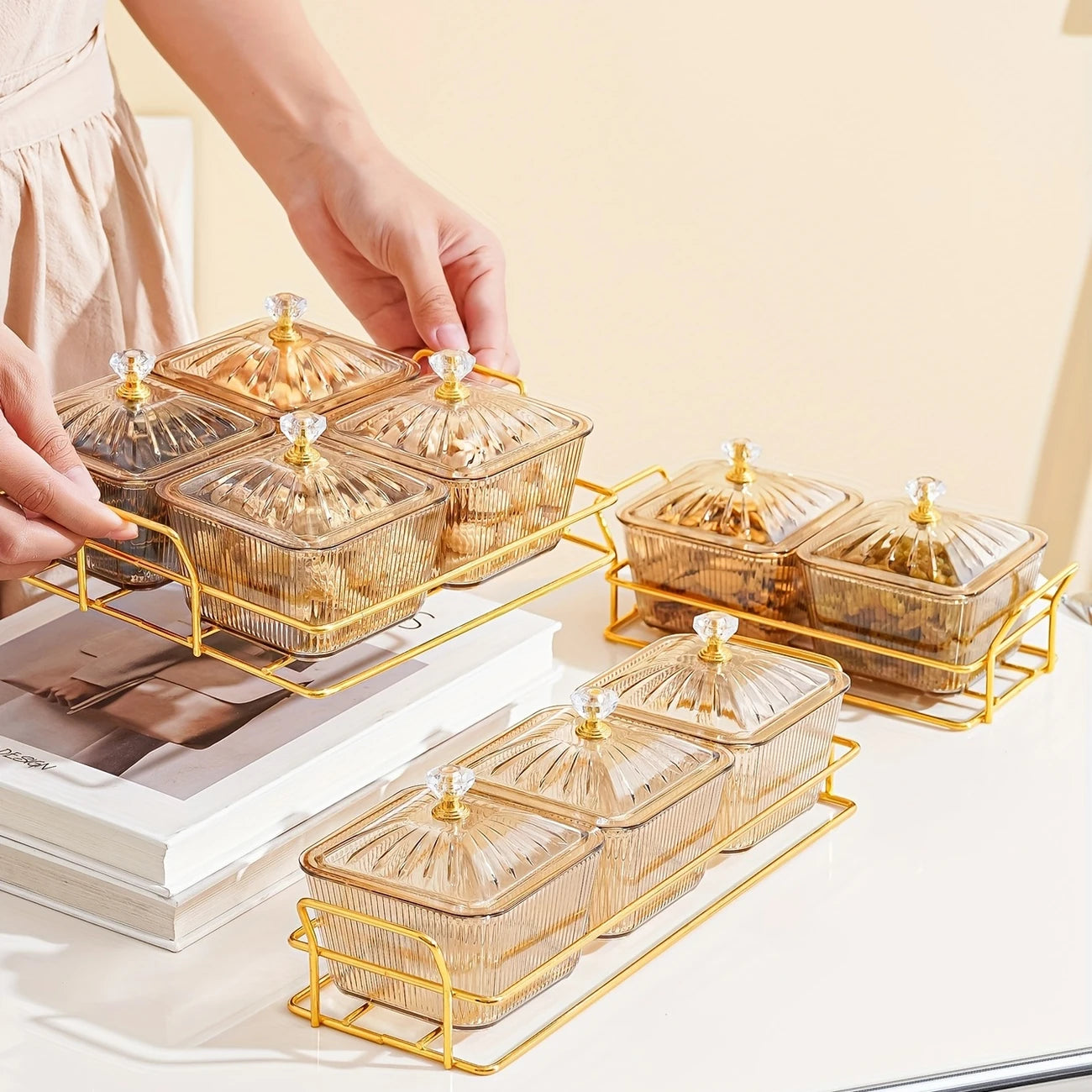 Luxurious Amber Golden-Trimmed Snack Serving Set - 30.48cm Plastic Dried Fruit & Nut Bowls for Weddings, Birthdays, Graduations, and Festivals, Beaded Decorations, Small Food Dishes